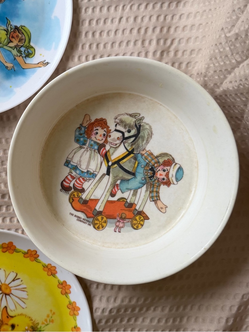 Vintage Oneida Kids Bowl with Raggedy Ann and Andy